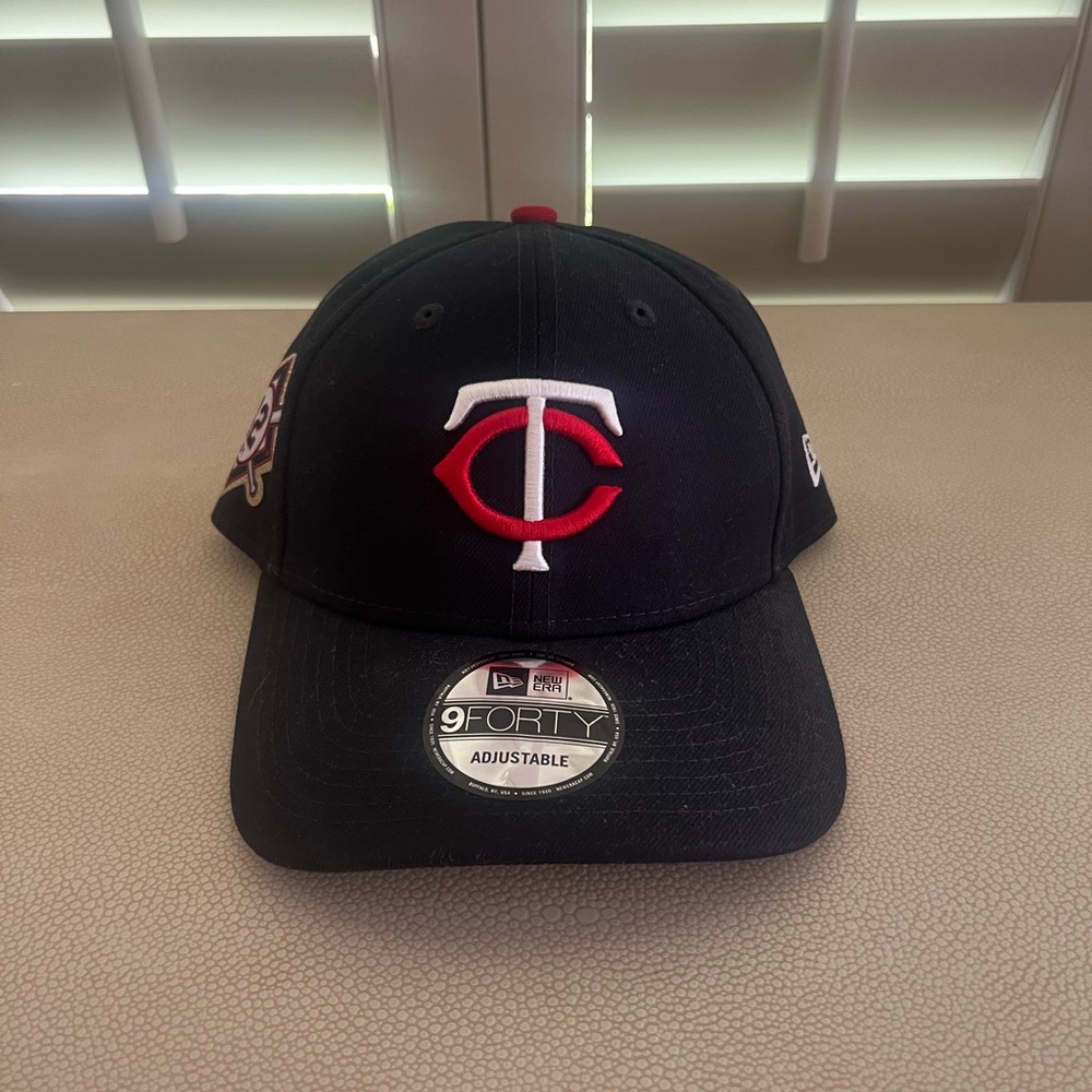 New Era 9FORTY Minnesota Twins Hat - NWT